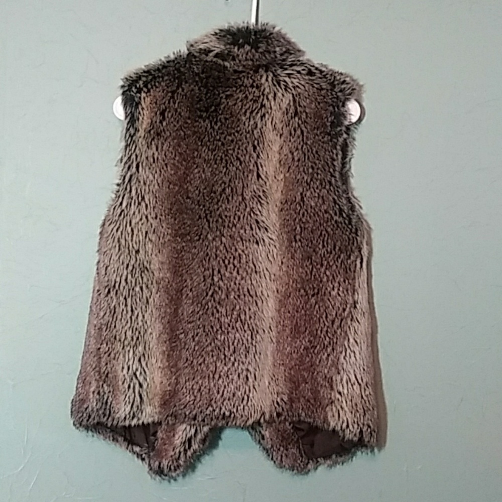 Womens Faux Fur Vest by Kiss & Tell Size S - Picture 3 of 8